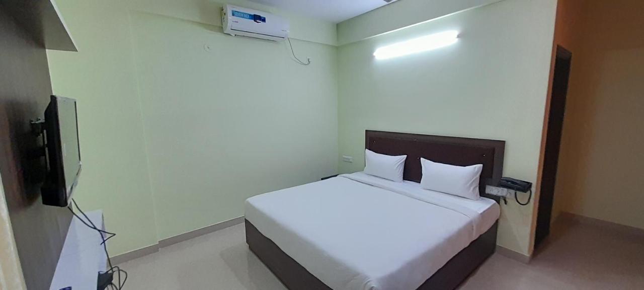Redkey Inn Airport Bangalore Luaran gambar