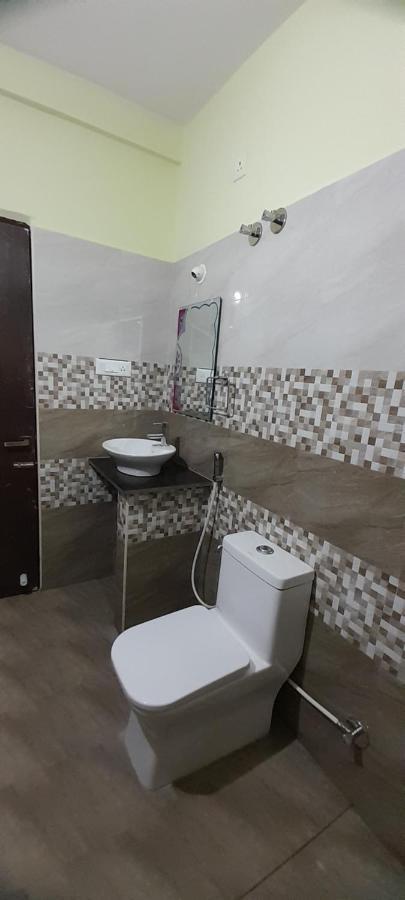 Redkey Inn Airport Bangalore Luaran gambar